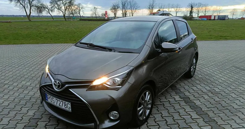 wielkopolskie Toyota Yaris cena 36800 przebieg: 79500, rok produkcji 2016 z Biała Podlaska